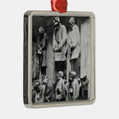 パレルモ、イタリアの地下墓地のミイラ メタルオーナメント (右)