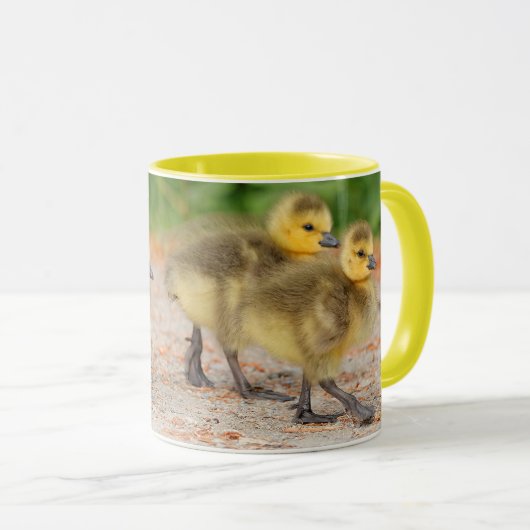 パレードの可愛さ:カナダのガチョウ マグカップ (正面右)