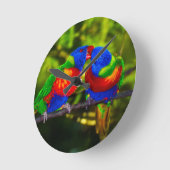 パロカラフルットのキスをするカップル ラウンド壁時計 (傾斜)