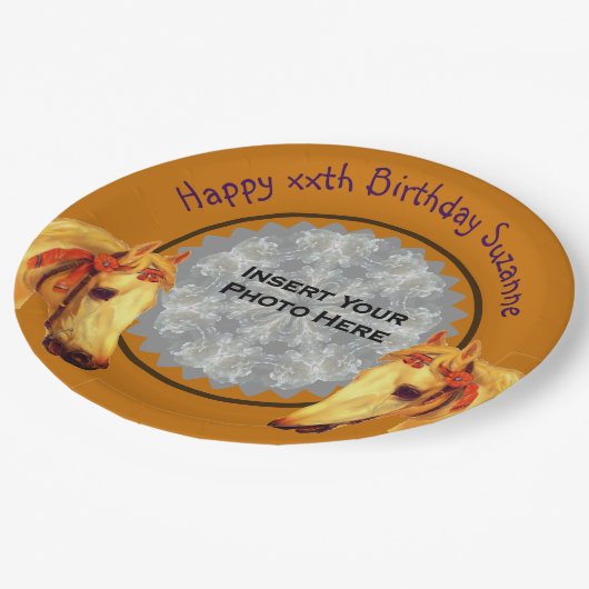 パロミノ馬パーソナライズされた写真誕生日パーティー ペーパープレート (アングル)