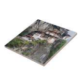 パロ・タッサン：タイガーの巣の修道院 – ブータン タイル (側面)