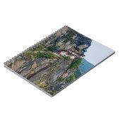 パロ・タッサン：タイガーの巣の修道院 – ブータン ノートブック (左側)