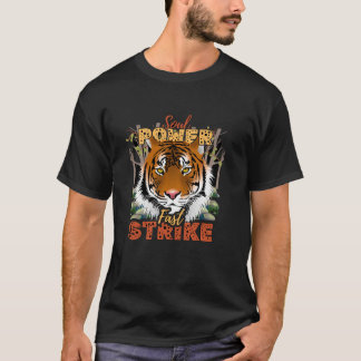 パワフルタイガーソウルファーストストライクグラフィックTシャツ Tシャツ