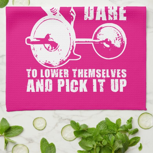 パワー。女性の重量挙げトレーニング やる気を起こさせる キッチンタオル (折り畳み)