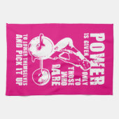 パワー。女性の重量挙げトレーニング やる気を起こさせる キッチンタオル (横)