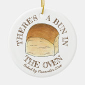 パンにオーブンのパンの夕食赤転がちゃんのシャワー セラミックオーナメント (正面)