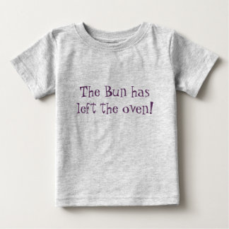 パンはオーブンを去りました! ベビーTシャツ