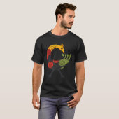 パンアフリカカラーのサンコファ鳥アディンクラアート Tシャツ (正面フル)