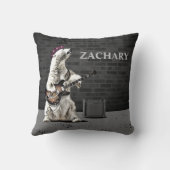 パンクおもしろいロックベアギター名前をカスタムするミュージシャンT クッション (裏面)