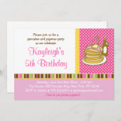 パンケーキおよびパジャマの女の子の誕生日の招待状 招待状 (正面/裏面)