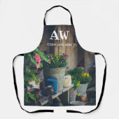 パンジーが飾られたカントリーハウス鮮やかポーチ エプロン (正面)