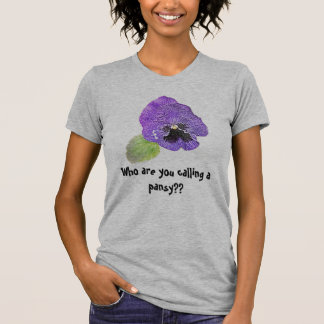 "パンジーを呼んでいるだれであるか"。 女性のTシャツ Tシャツ