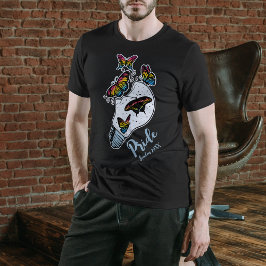 パンセクシャル国旗の色のLGBTQ蝶 Tシャツ