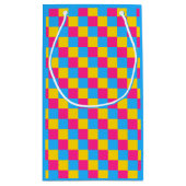 パンセクシュアリティカラー市松模様にパターン抱き枕 スモールペーパーバッグ (裏面)