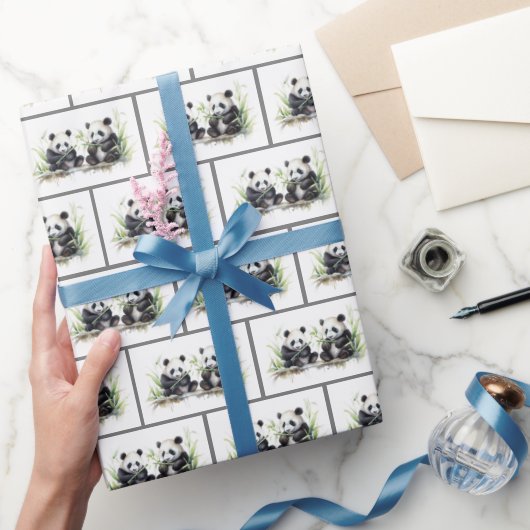 パンダが水彩画を描く ラッピングペーパー (ギフト)