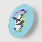 🕒 パンダタイムタグ – かわいさでチクタク! 🐼 ラウンド壁時計 (傾斜)