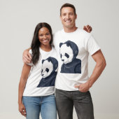 パンダロボットイラストレーション- Sci-FiグラフィックTシャツ Tシャツ (ユニセックス)