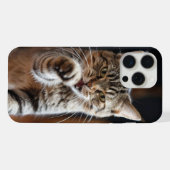 パンチを繰り出すかわいい猫 iPhoneケース (裏面横)