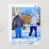 パンツの衣装を肌寒く凍っていしたカップル ポストカード (正面/裏面)