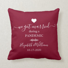 パンデミックの記念結婚した物としてのブルゴーニュ写真 クッション