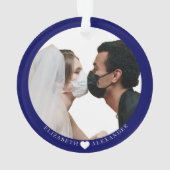 パンデミックエレガント結婚した写真の間のネービーブルー オーナメント (裏面)