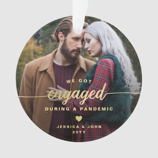 パンデミッ婚約したク中の2枚の写真アクリルオーナメント オーナメント (正面)