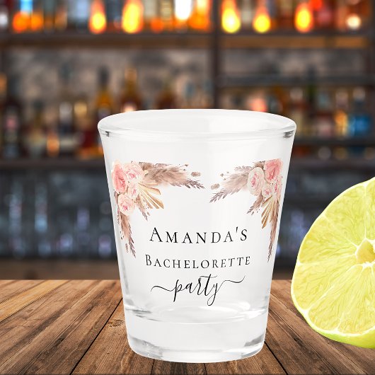 パンパスグラスとバラのブーケ　ソフトピンクの花 ショットグラス