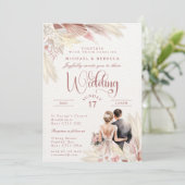 パンパスグラス結婚の赤面モダンピンク，テラコッタ 招待状 (スタンド正面)