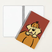 パンプキンのゴールデンレトリバーパピー – 赤 –  ノートブック (内側)