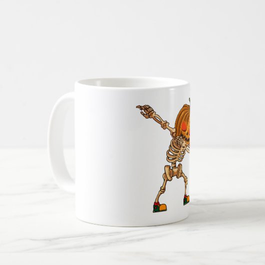 パンプキンのダビング – 怖いスケルトンのコスチュームおもしろい- H コーヒーマグカップ (正面左)