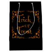 パンプキンオレンジのトリックまたはトリート抱き枕 ミディアムペーパーバッグ (正面)