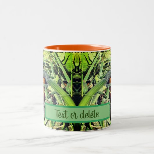 パンプキンオンつる植物自然 パーソナライズされた ツートーンマグカップ (中央)