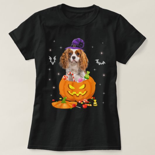 パンプキンカバリヤキングチャールズスパニエル犬ハロウィンハ Tシャツ (デザイン正面)