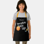 パンプキンスパイスライフ&名前 – 小 エプロン (インサイチュ)