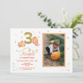 パンプキンスリー誕生日第3秋パーティーフォト招待状 招待状 (スタンド正面)