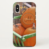 パンプキントリオイングリーンウッドカートモノグラムイニシャル Case-Mate iPhoneケース (裏面)