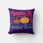 パンプキンパイと感謝のハート，感謝祭 クッション (正面)