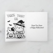 パンプキンパッチのハロウィーンでおもしろいを持つ子供 カード (内部)