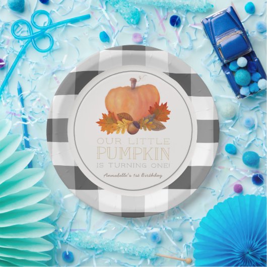 パンプキンブラックバッファローチェック誕生日紙プレート ペーパープレート (パーティー)