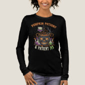 パンプキンポーションと患者の点滴 看護師のハロウィン トライブレンドＴシャツ (正面)
