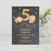 パンプキン ファイヴ 誕生日 5TH 秋 チョーク ゴールド 招待状 (スタンド正面)