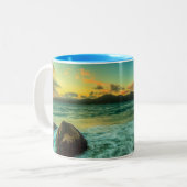 パン屋のビーチの日没 ツートーンマグカップ (正面左)
