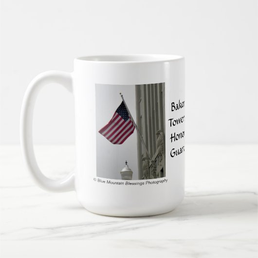 パン屋は儀仗兵-熱いマグそびえています コーヒーマグカップ (左)