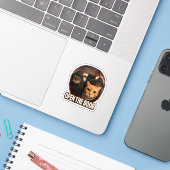 パーカーを着た猫がドアを開ける シール (ノートパソコンとiPhone)
