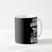 パーキ誇りを持ったンソンの戦士の孫が待ち受けている コーヒーマグカップ (正面右)