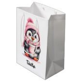 パーソナライズかわいいピンクのペンギンのクリスマス抱き枕 ミディアムペーパーバッグ (裏面アングル)