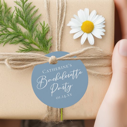 パーソナライズされたおしゃれなダスティーブルーのバチェロレッテパーティー フェイバータグ