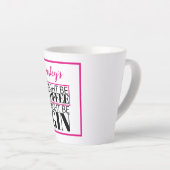 パーソナライズされたおもしろいコーヒーかも、ジンかも。 カフェラテマグ (右アングル)