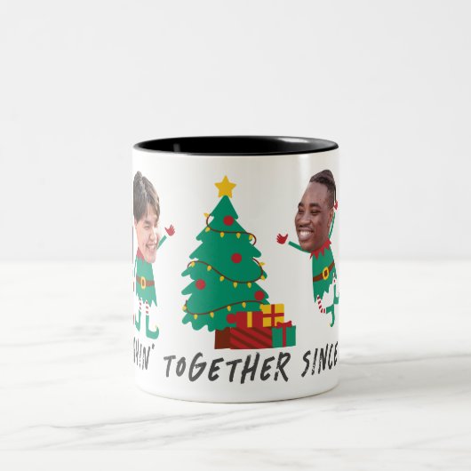 パーソナライズされたおもしろい顔写真クリスマス小妖精や小人 ツートーンマグカップ (中央)