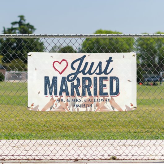 パーソナライズされたたった今結婚しましたカーバナー 横断幕 (インサイチュ)